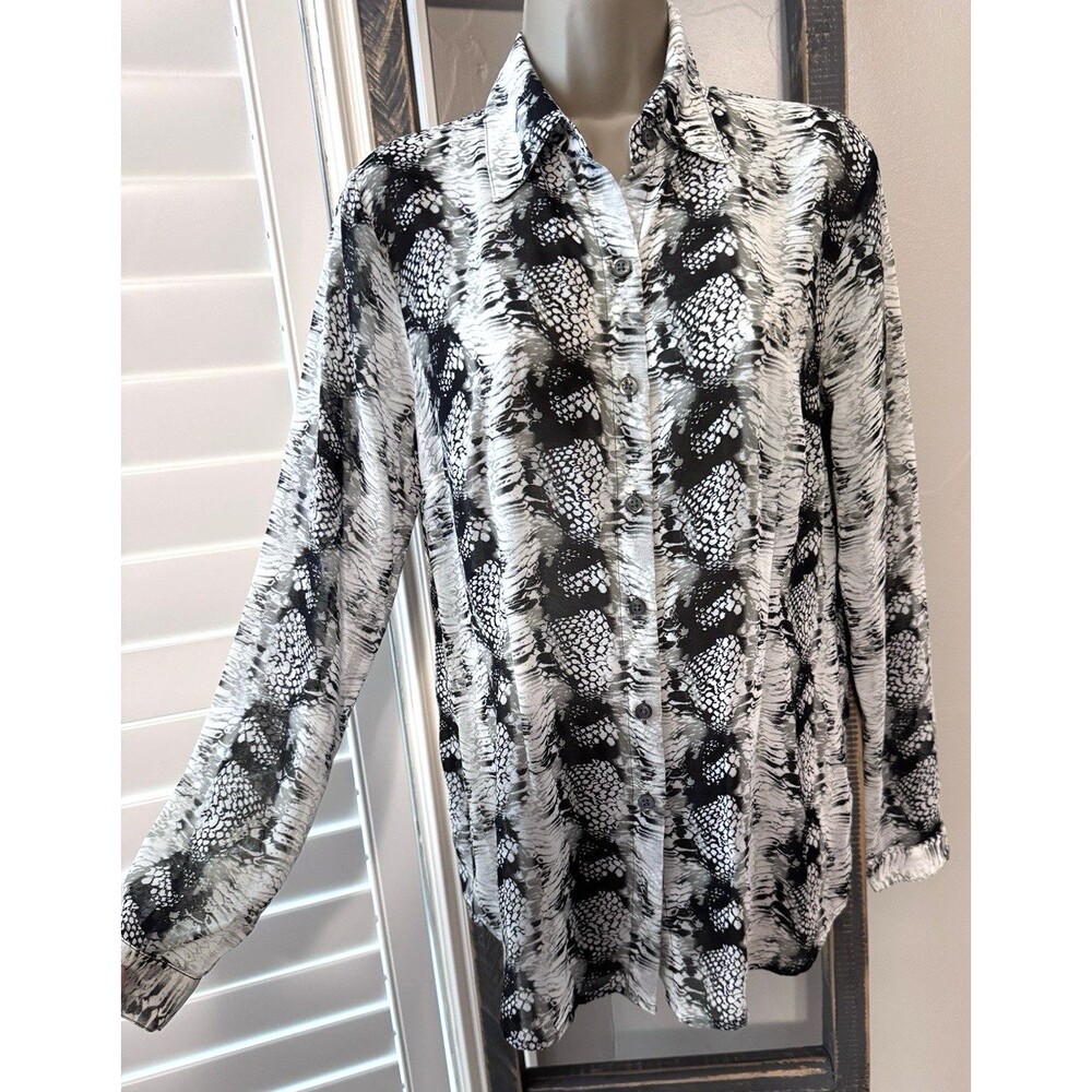 Cabi Womens Black White Snake Print Long Sleeve Button Front Blouse Size S